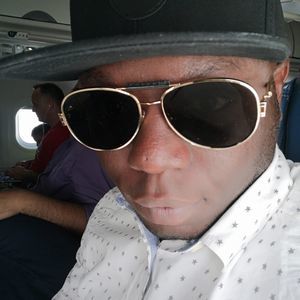 Meet your Posher, Djak